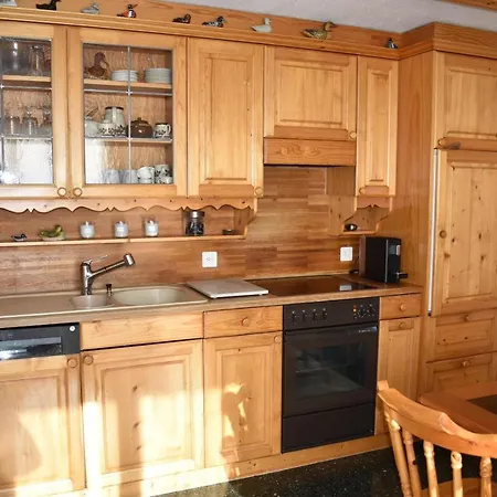 Curneglia لينتسرهايدي